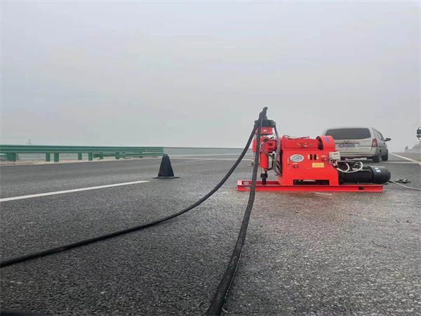 零陵马路路基路面开裂下沉注浆加固灌浆